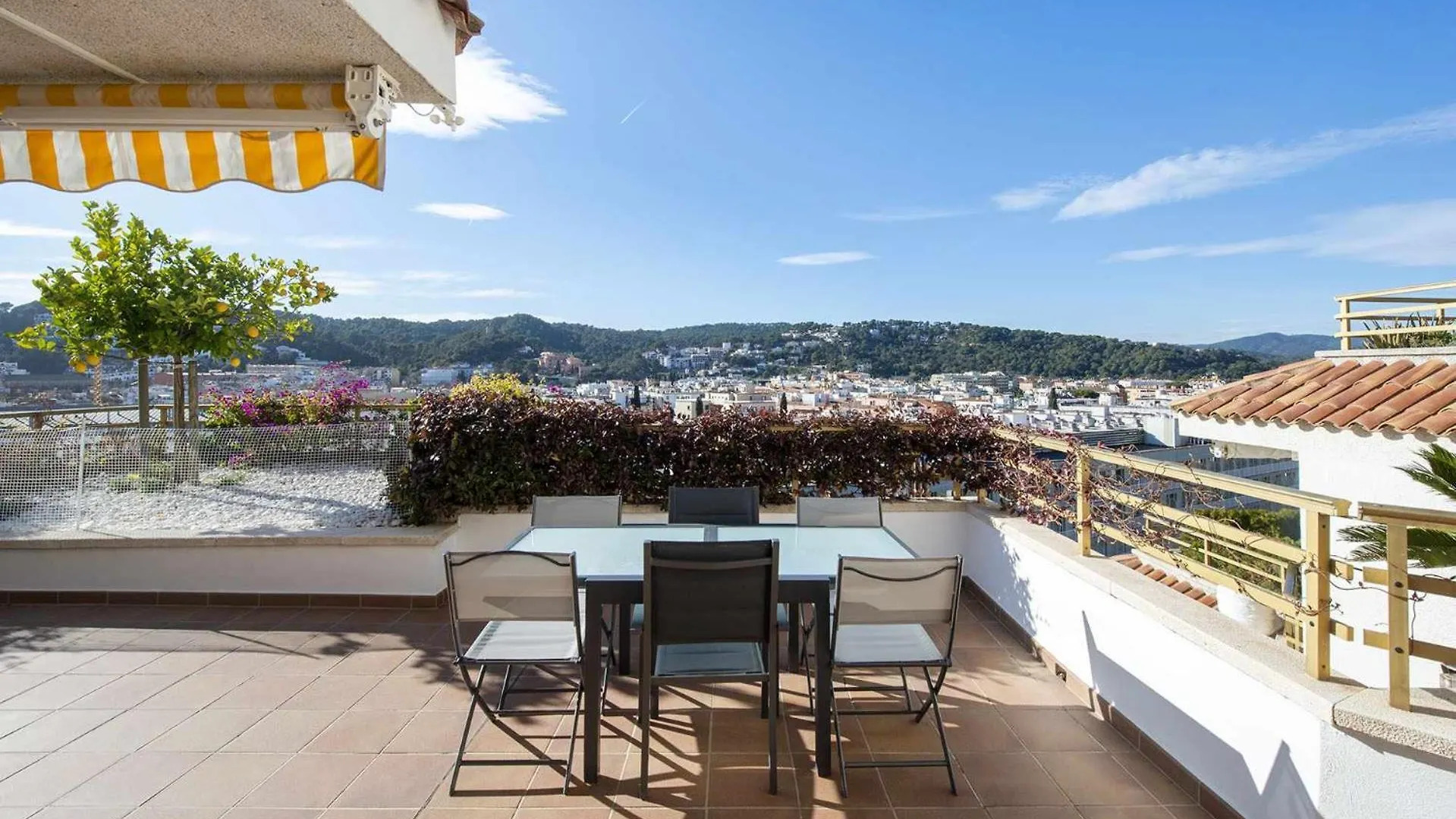 Apartment Apartamento Terrassa 1 Gran Terraza Y Vistas